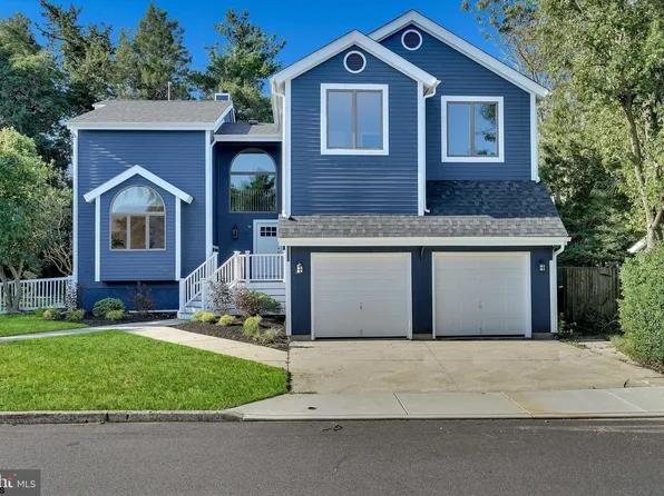 111 Holly Ln, Linwood, NJ 08221