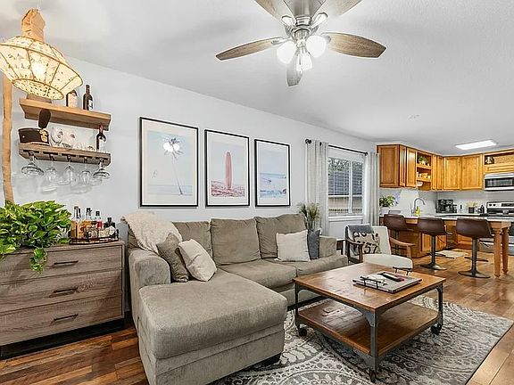 2nd image of 2217 Pine Pl