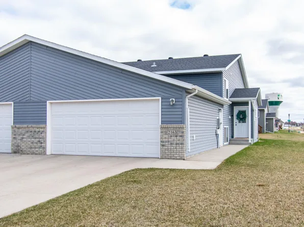 2163 Admiral Dr W, West Fargo, ND 58078