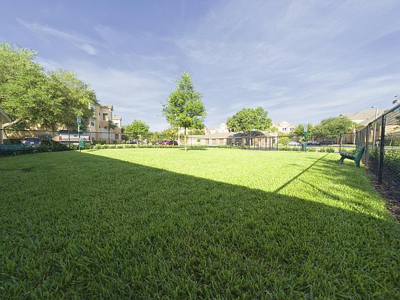 4th image of 12348 W Linebaugh Ave #3