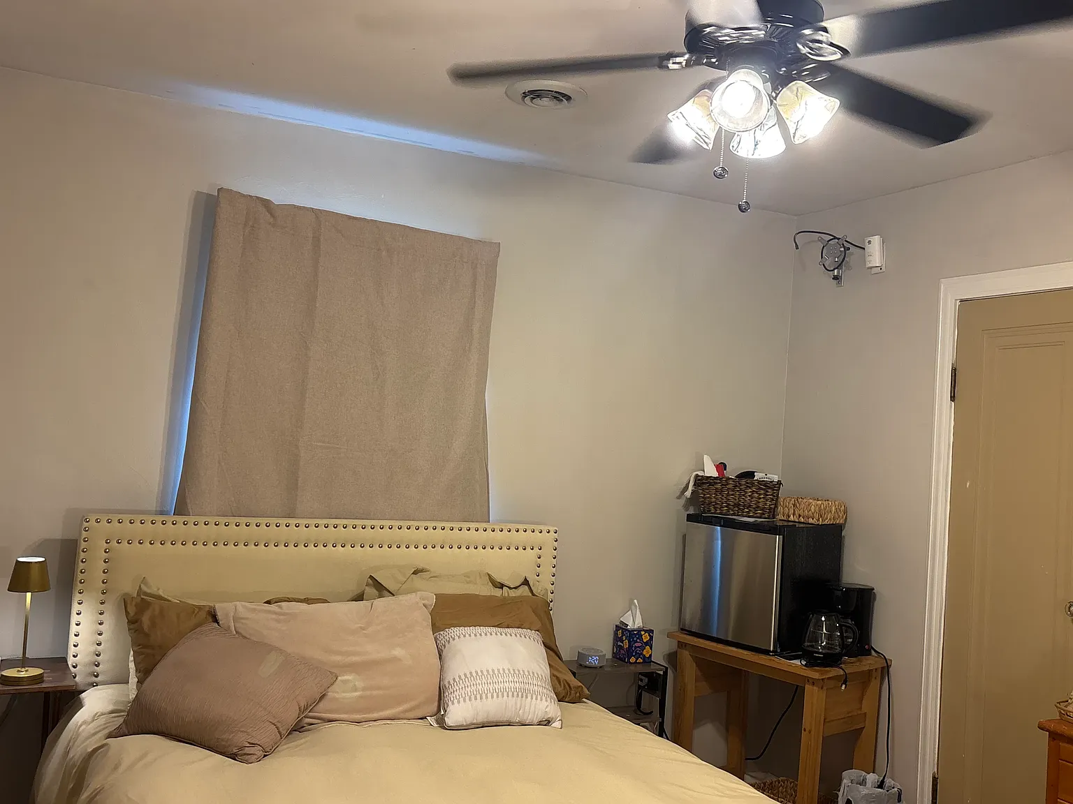 1 bed, 2700 sqft, $1,000 — Photo 4