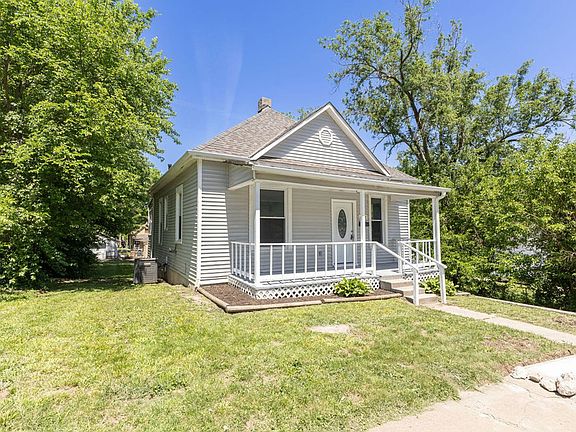 2nd image of 2821 Olive St