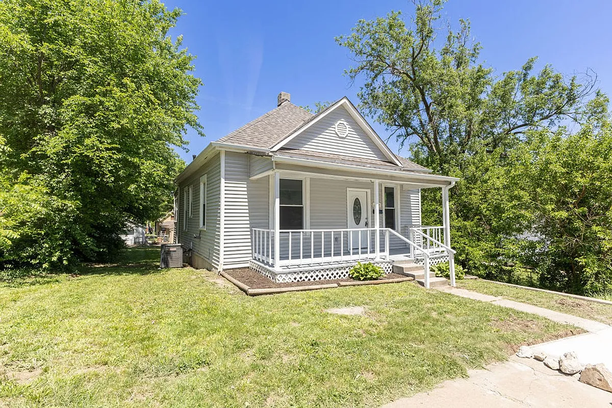 Building Photo - 2821 Olive St