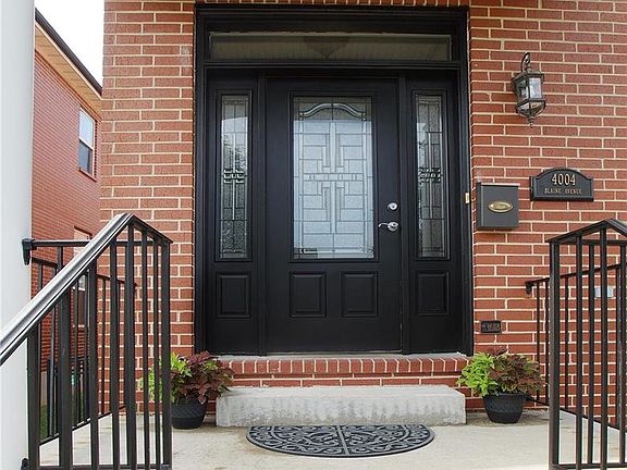 3rd image of 4004 Blaine Ave
