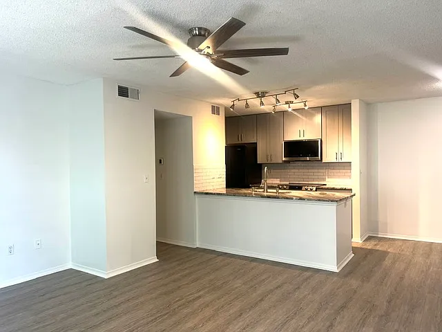 4107 Chatham Oak Ct — Photo 10