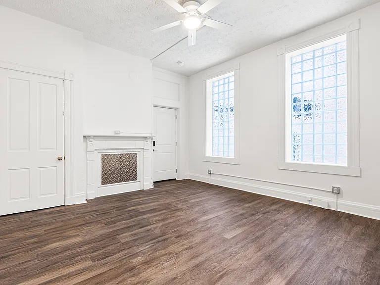 427 Whiteman St #2 — Photo 2