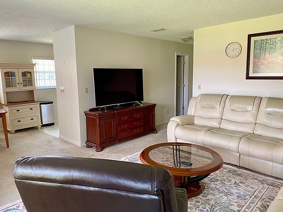 3rd image of 36 Pine Arbor Ln #5