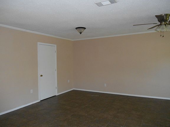 5th image of 1039 Anderson Dr