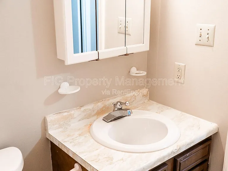 129 Hillcrest Dr #9 — Photo 8
