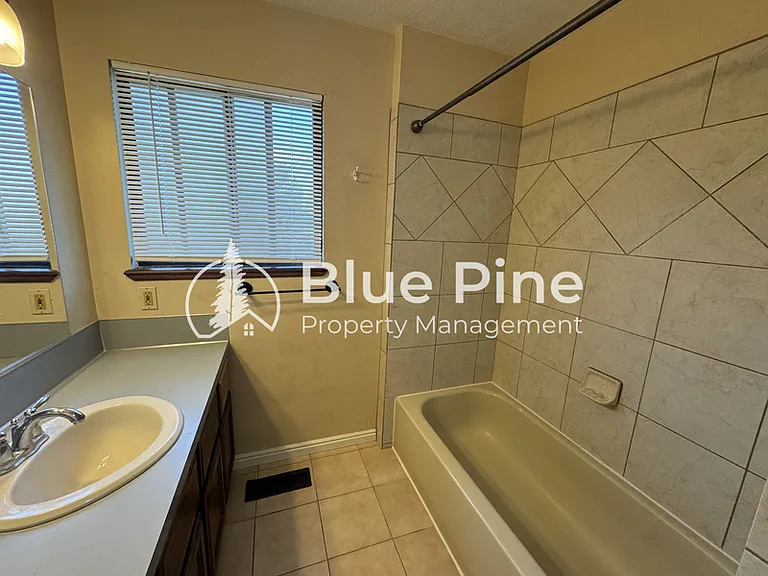 2298 Horizon Dr — Photo 7