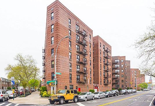 5th image of 4830 40th St APT 5G