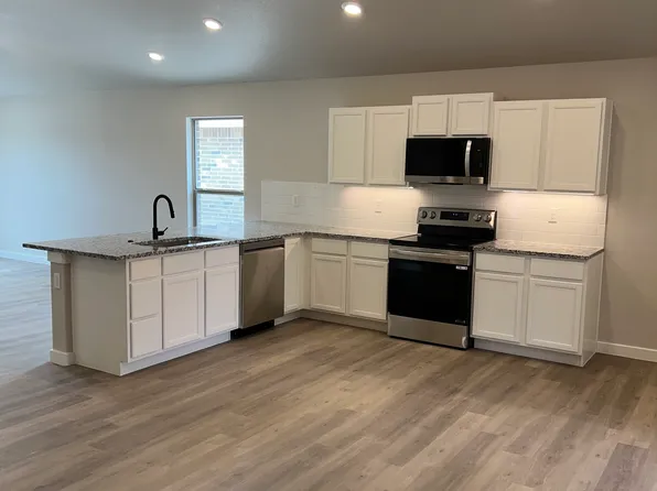 301 Farmstead Ln, Odessa, TX 79765