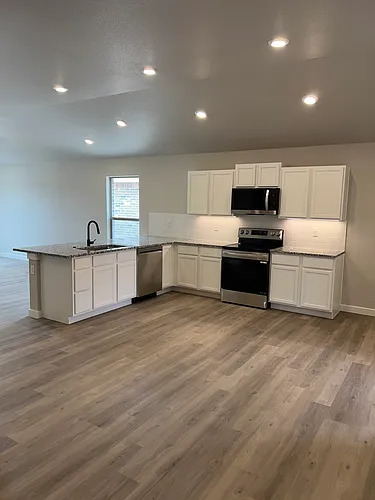 301 Farmstead Ln Photo 1