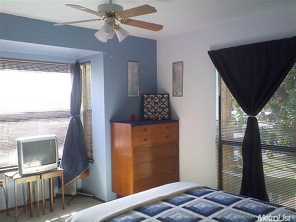 4th image of 251 Del Verde Cir APT 4