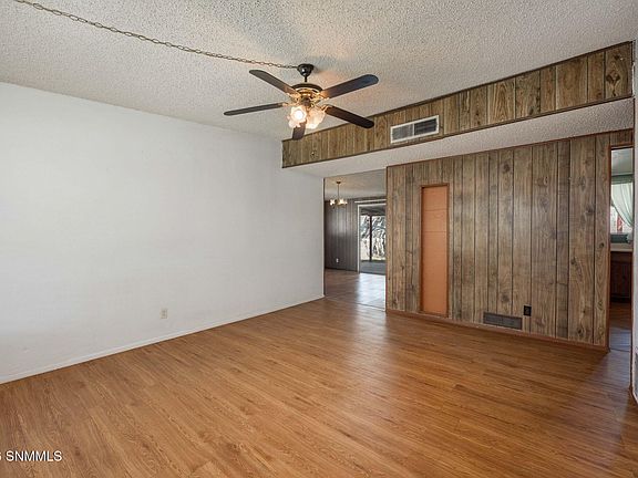 5th image of 2329 E Idaho Ave