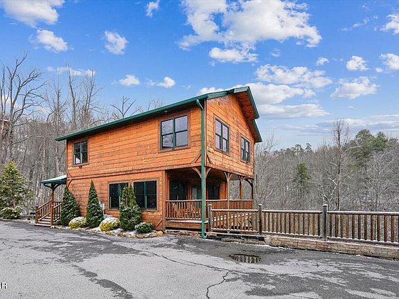 2nd image of 889 Great Smoky Way