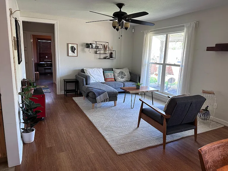 2519 Wilson St — Photo 11