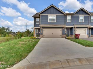 1622 Mountain Quail Cir, Maryville, TN 37801
