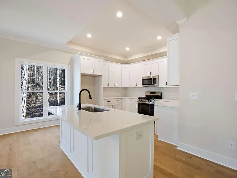 360 Ansley Dr — Photo 13
