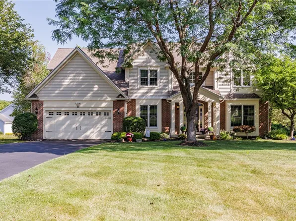 21 Wren Field Ln, Pittsford, NY 14534