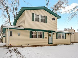 115 Mora Rd, Carpentersville, IL 60110