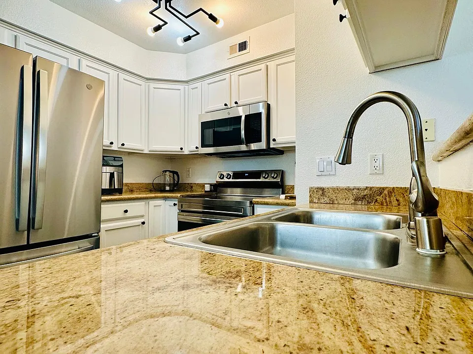 885 Halidon Way #1124