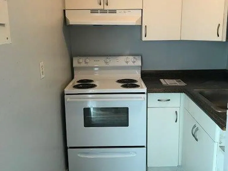 1026 Ellingson Ln — Photo 13