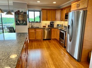 1008 Paradise Rd APT PHG, Swampscott, MA 01907