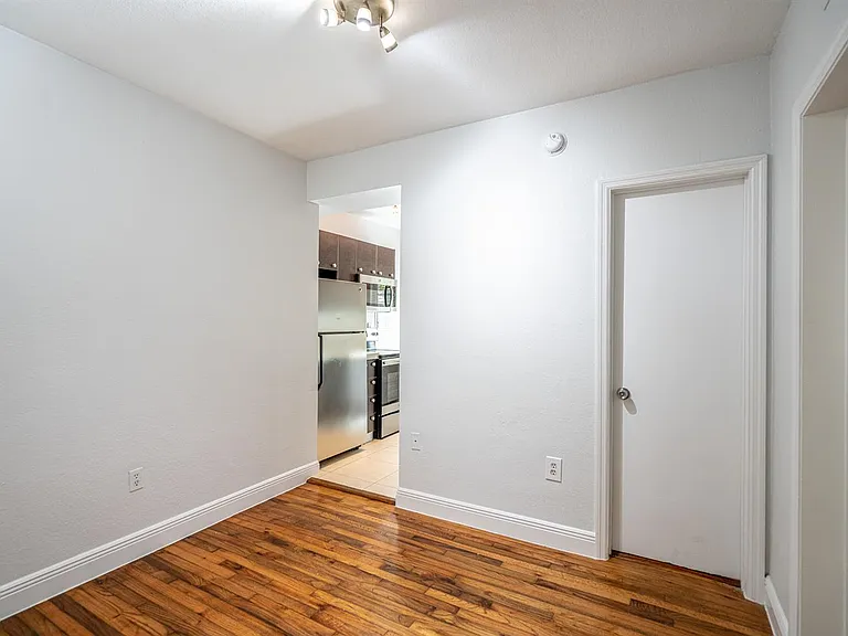 1011 Bay Dr #106 — Photo 13