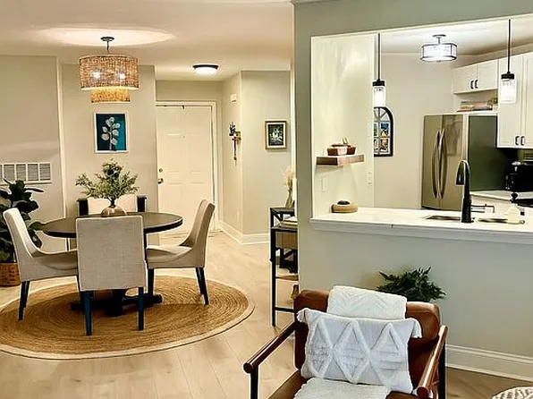 2536 Stradbrook Dr APT A, Charlotte, NC 28210