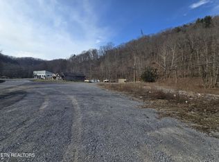 8426 Us Highway 421, Pennington Gap, VA 24277