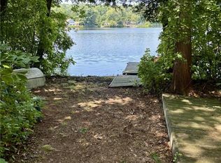 2 Kay St, Hope Valley, RI 02832