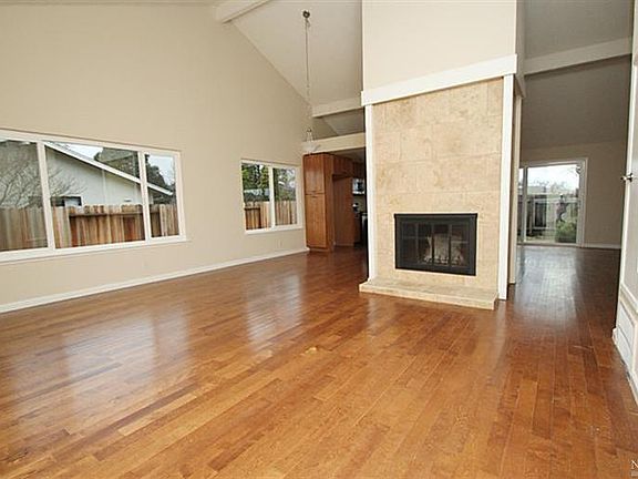 5th image of 4072 Pinot Dr