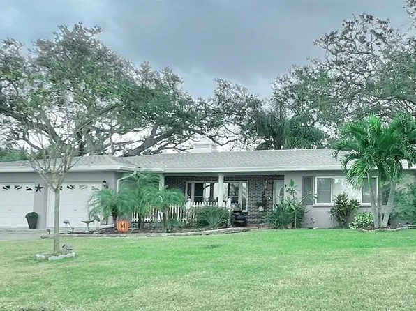 311 Orangewood Ln, Largo, FL 33770