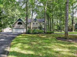76 Reids Hill Rd, Morganville, NJ 07751
