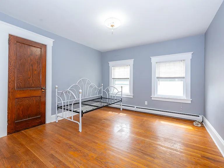 138 Harding Ave — Photo 14