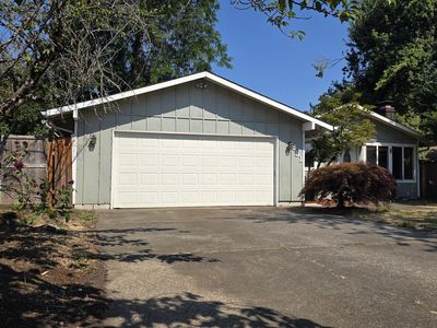 551 Panda Loop, Eugene, OR, 97401