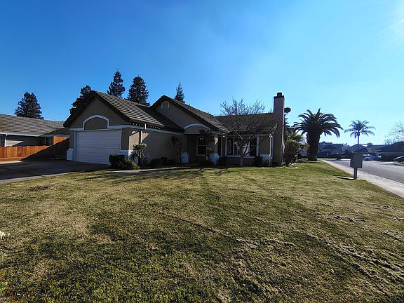 2nd image of 2218 Heritage Manor Dr