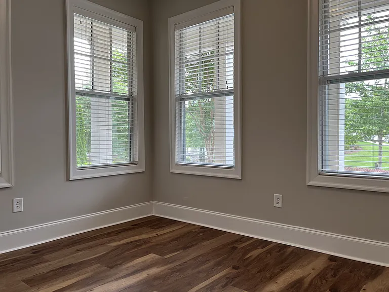 350 Braeden Way — Photo 6