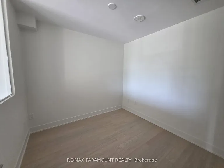 322 Dupont St #307 — Photo 12