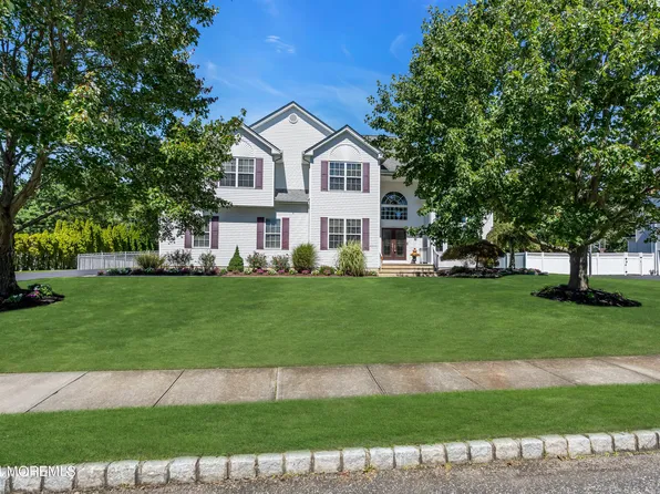 14 Woodview Drive, Howell, NJ 07731