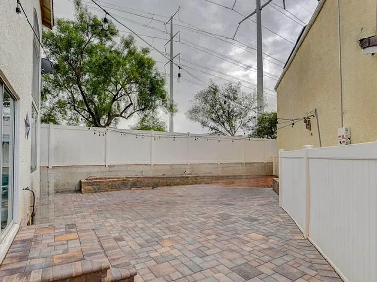 10295 Cherry Brook St — Photo 6