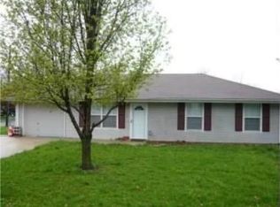204 N Hudson St, Buckner, MO 64016