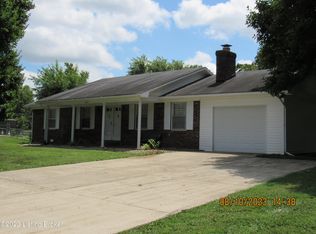 2707 Oakwood Dr, Bardstown, KY 40004
