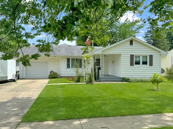 1153 W Stover St, Freeport, IL 61032