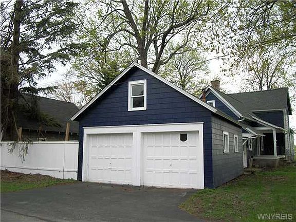 4th image of 55 Riverview Ave