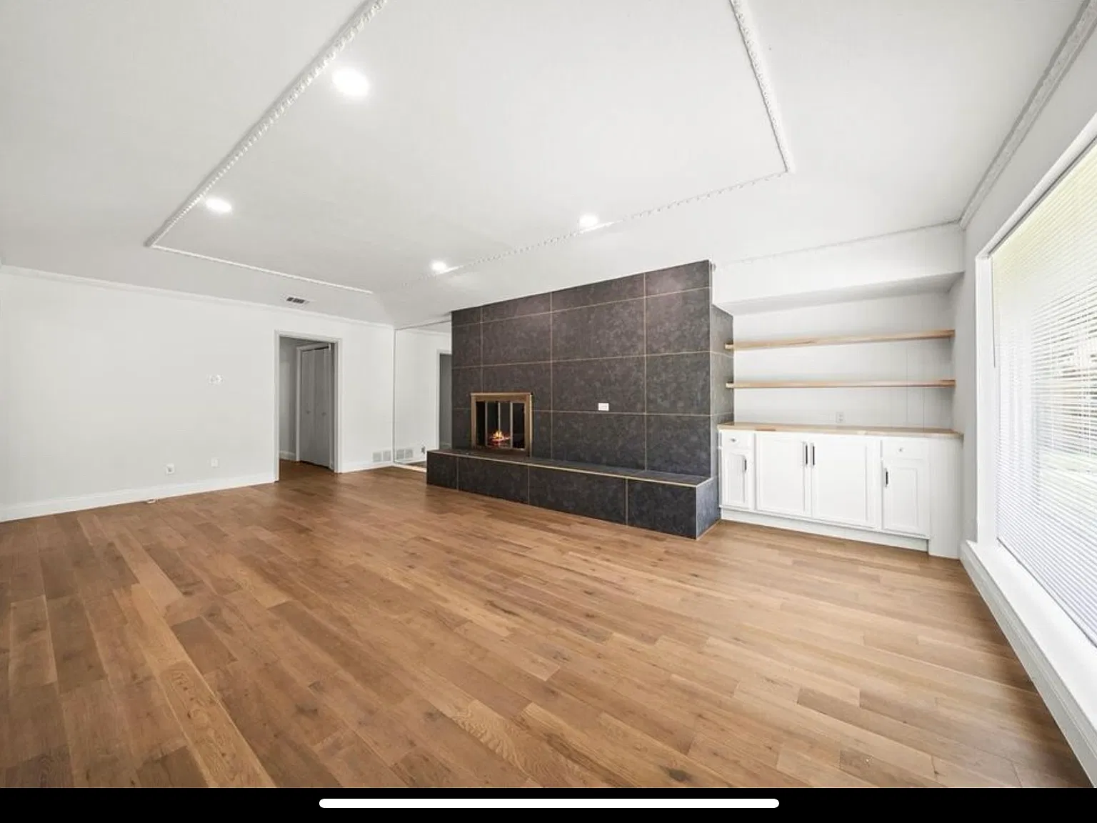 3649 Stables Ln — Photo 3