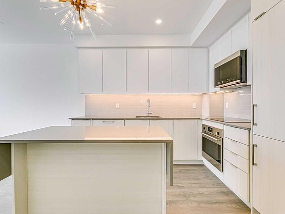 3rd image of 2300 Parkhaven Blvd #312