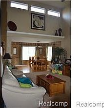 4th image of 1045 Fox Ct