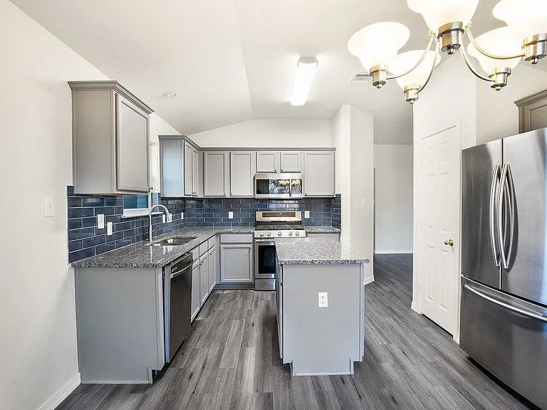 3310 Blue Ridge Dr — Photo 13